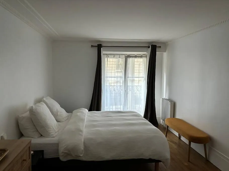 Duplex Apartment Bir-Hakeim Bridge 巴黎